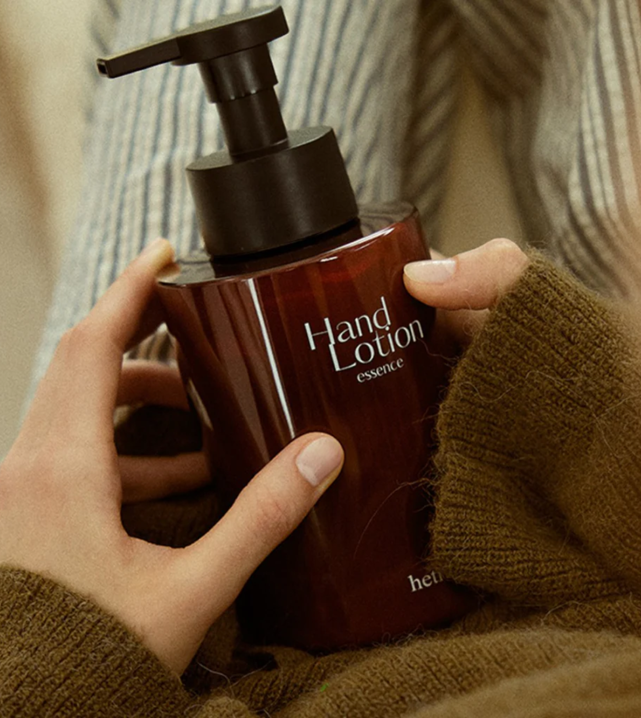 Perfume Essence Hand Lotion - Hotel Wood